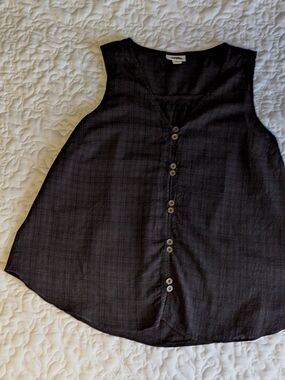 a.n.a Black Sleeveless Button-Front Tank